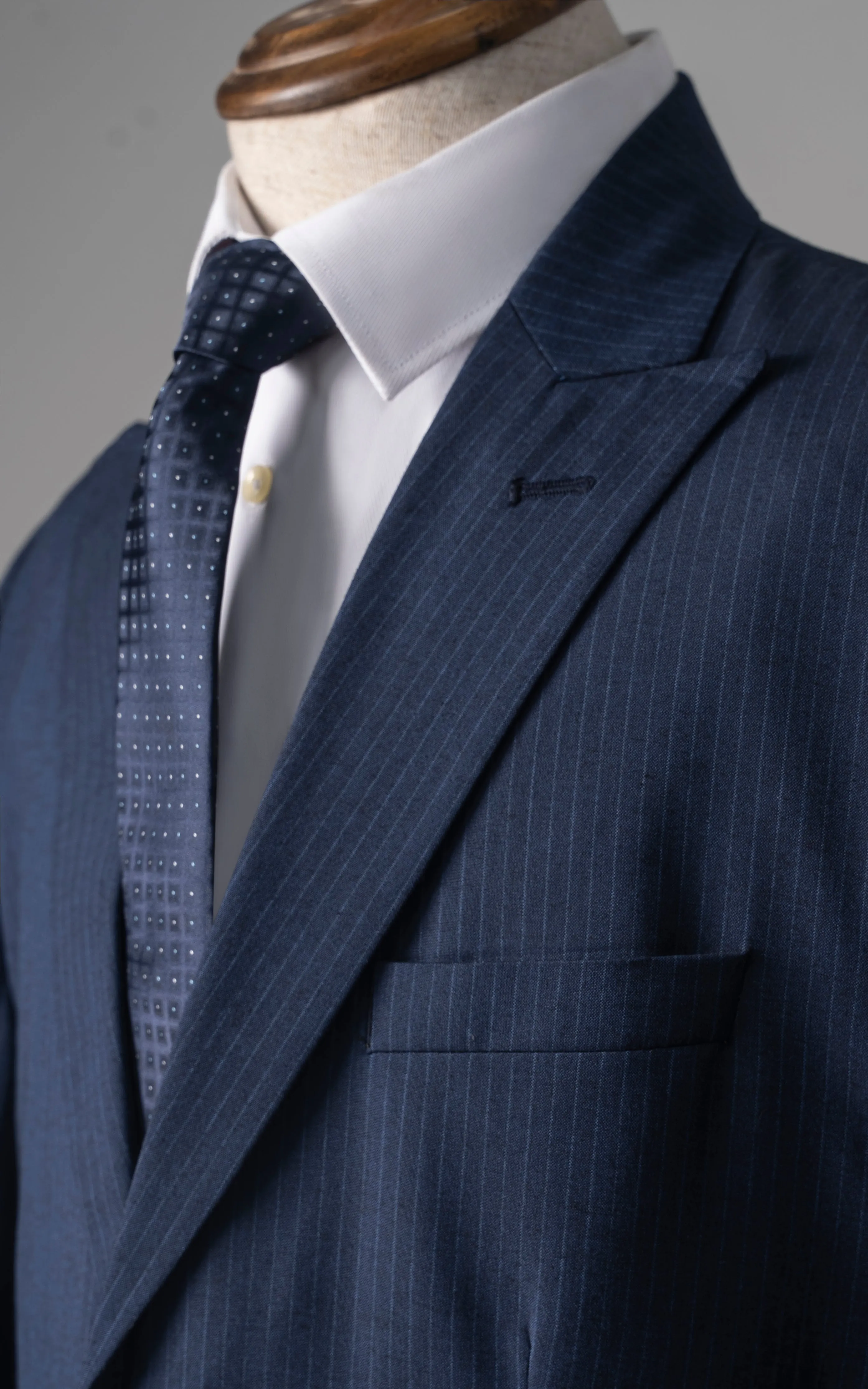 2 PIECE PREMIUM  SUIT NAVY STRIPER