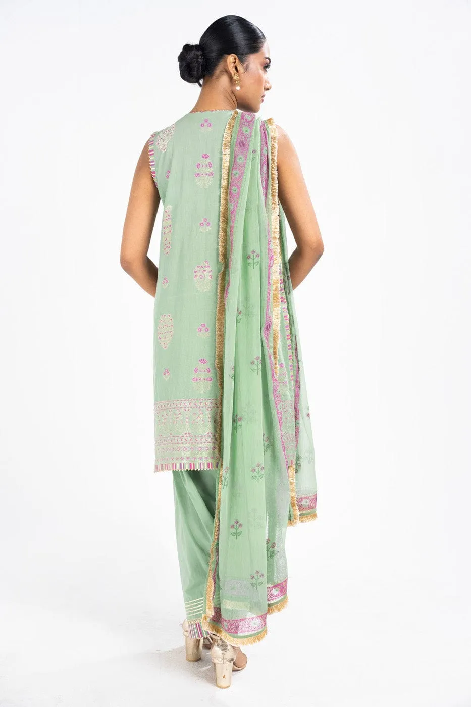 3 Pc Dyed Jacquard Shirt With Chiffon Printed Dupatta