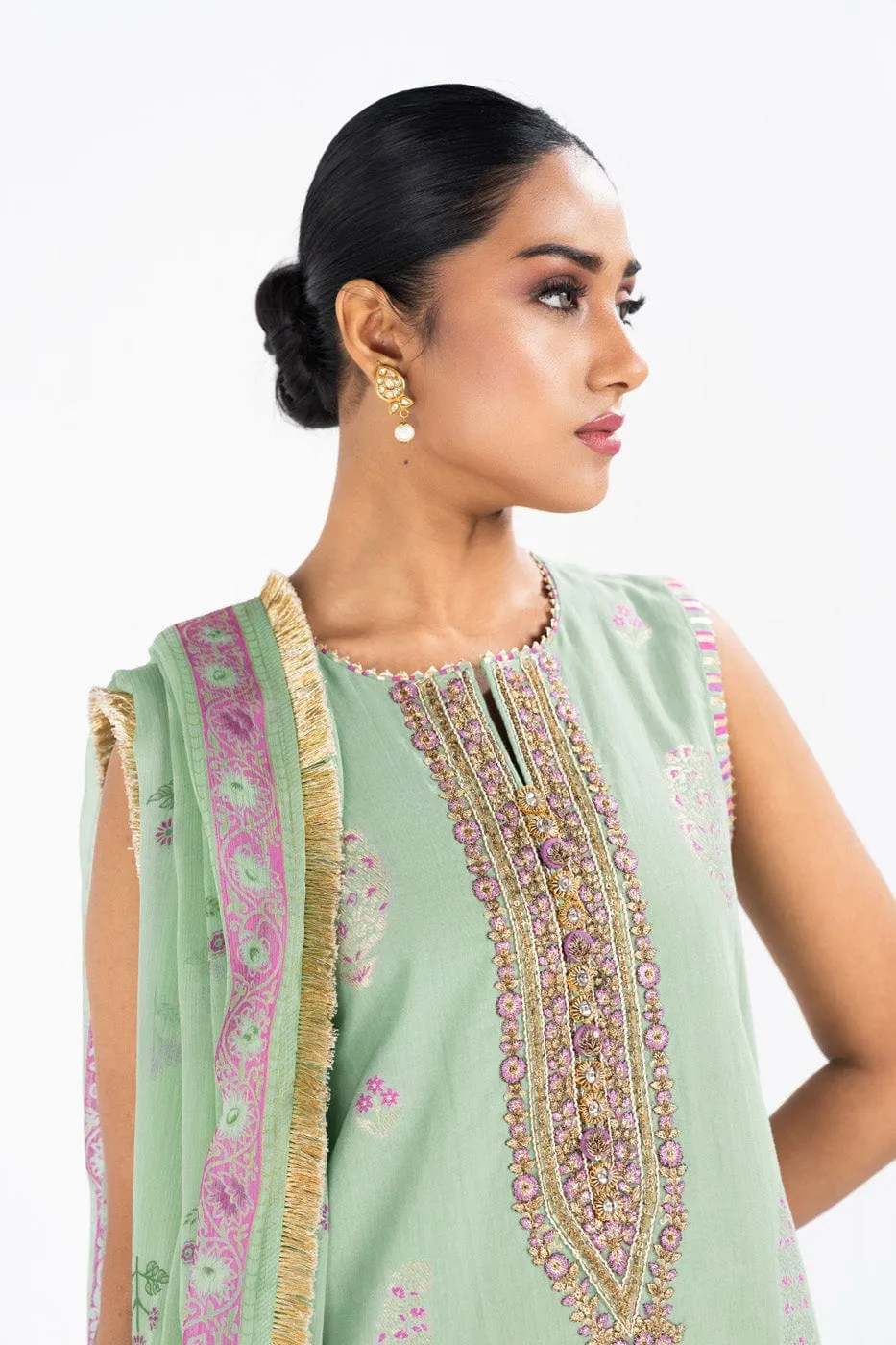 3 Pc Dyed Jacquard Shirt With Chiffon Printed Dupatta