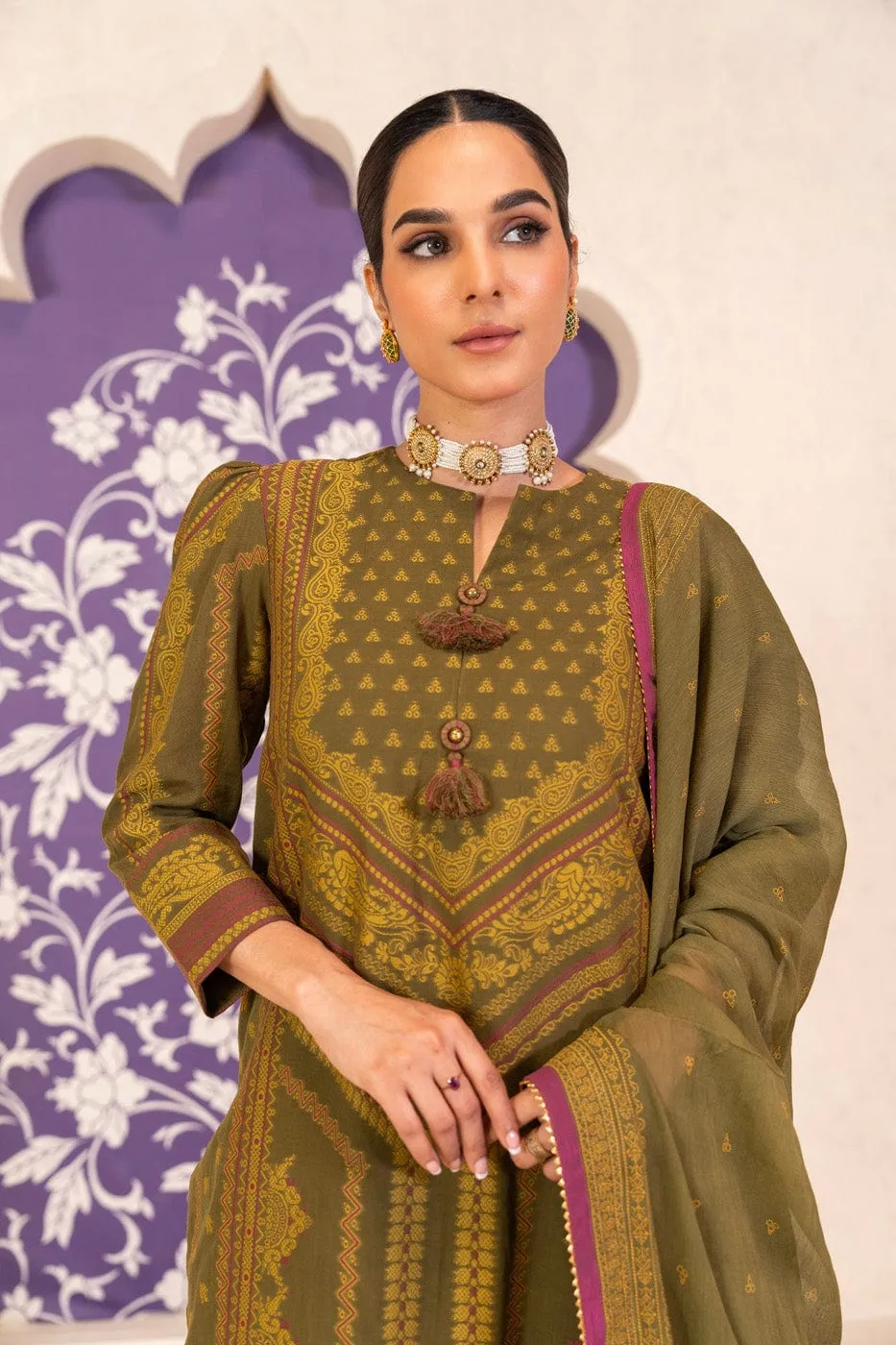 3 Pc Jacquard Suit With Chiffon Dupatta