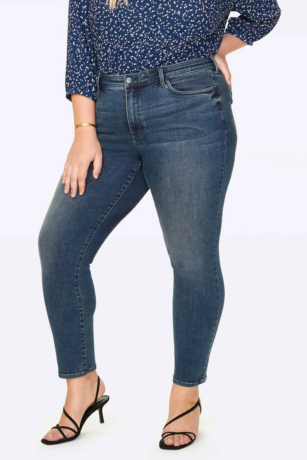 Ami Skinny Jeans In Plus Size - Lombard