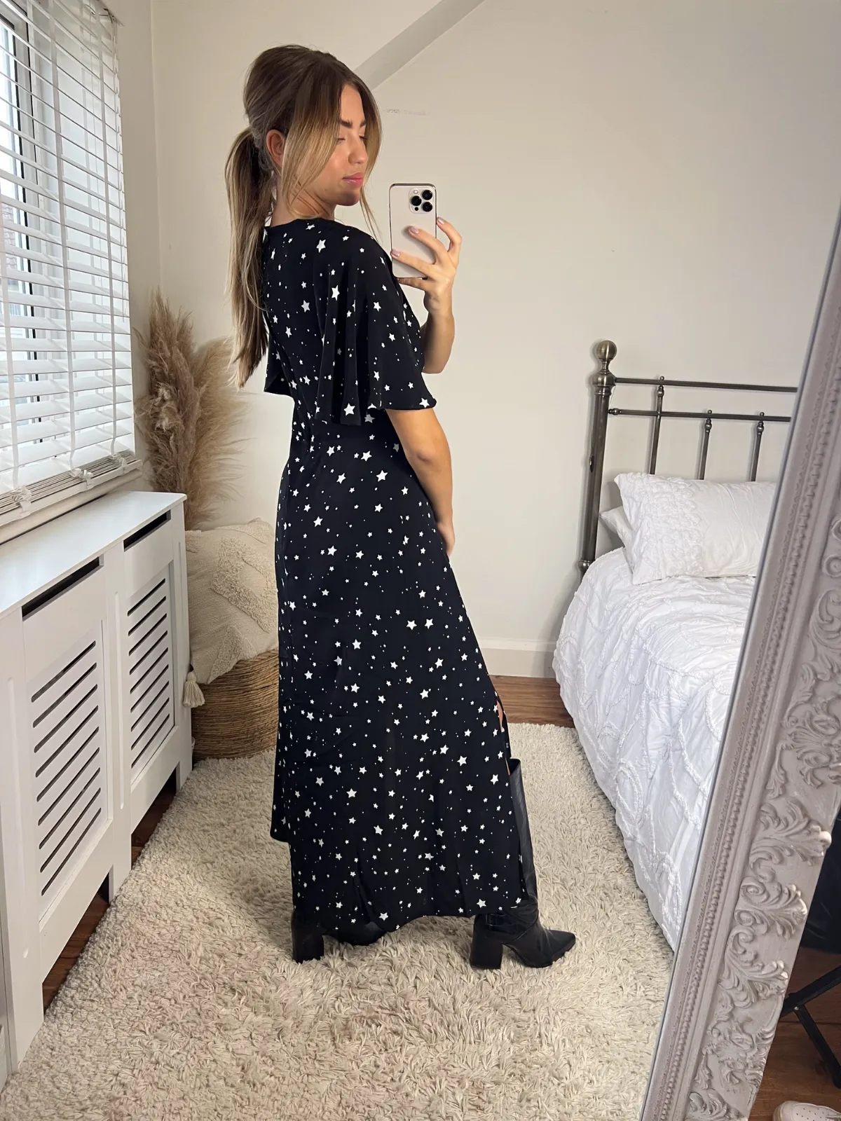 Bailey Angel Sleeve Midi Dress / Star Print