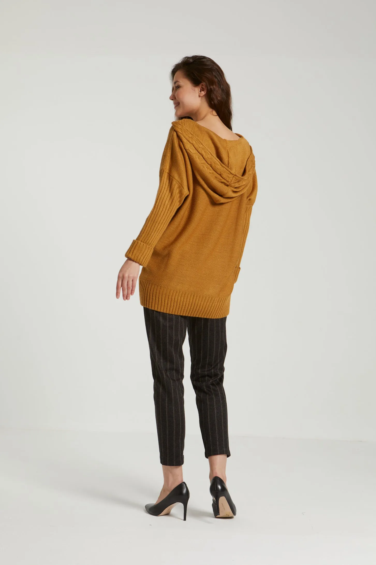 HOODED CABLE KNIT SWEATER - MUSTARD