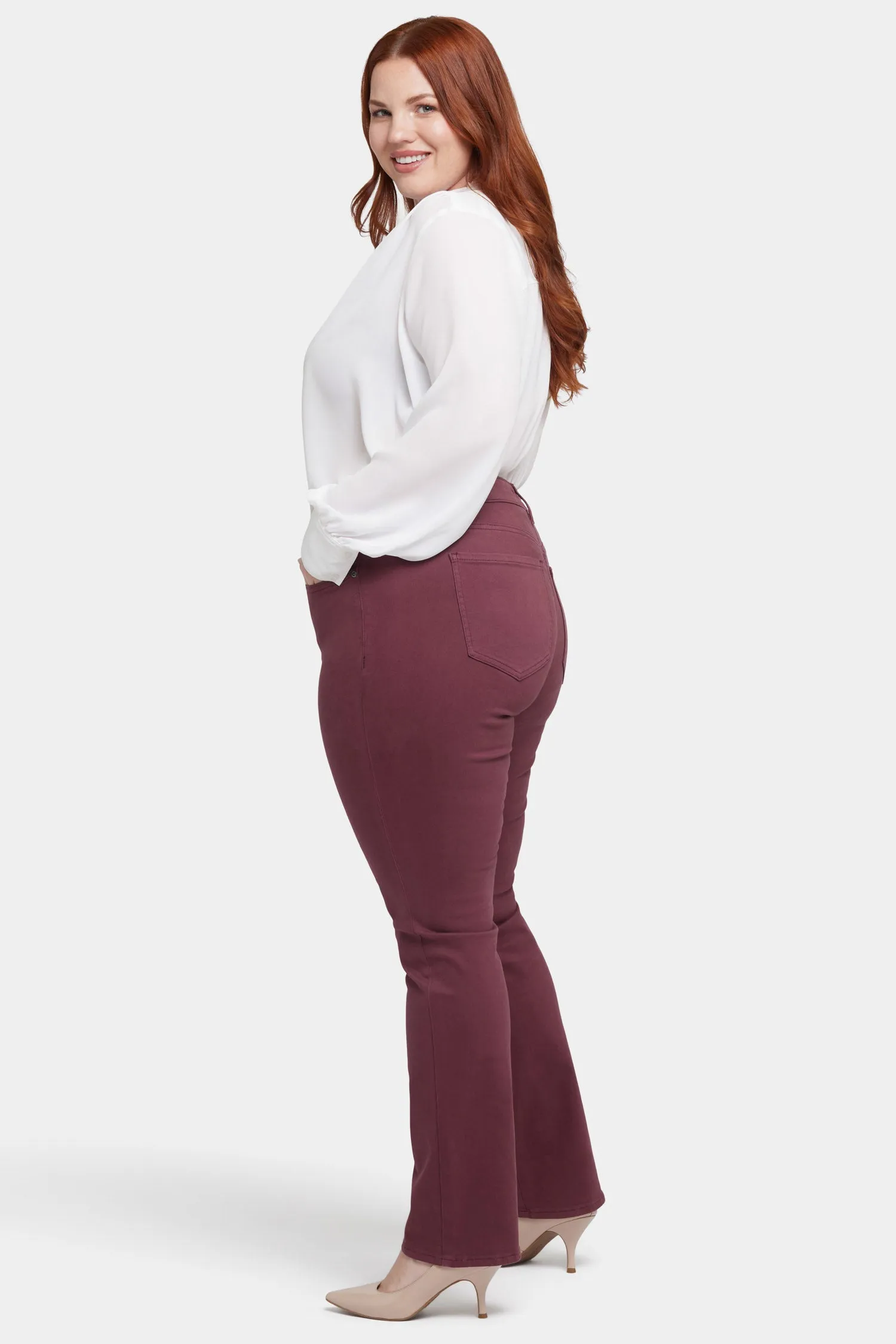 Marilyn Straight Jeans In Plus Size - Dark Cherry