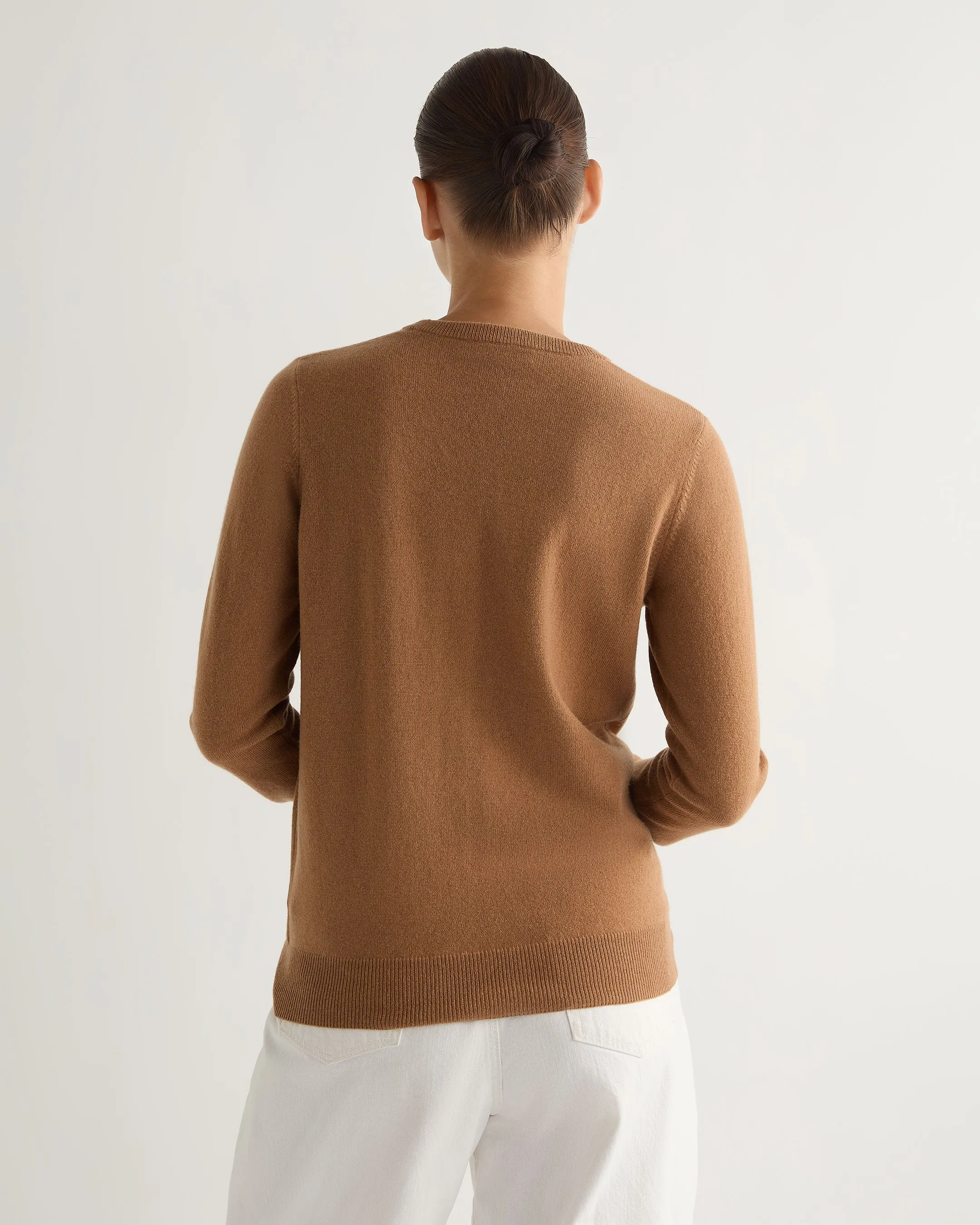 Women's Evie Classic Round Neck Cashmere Jumper Dark Camel Brown