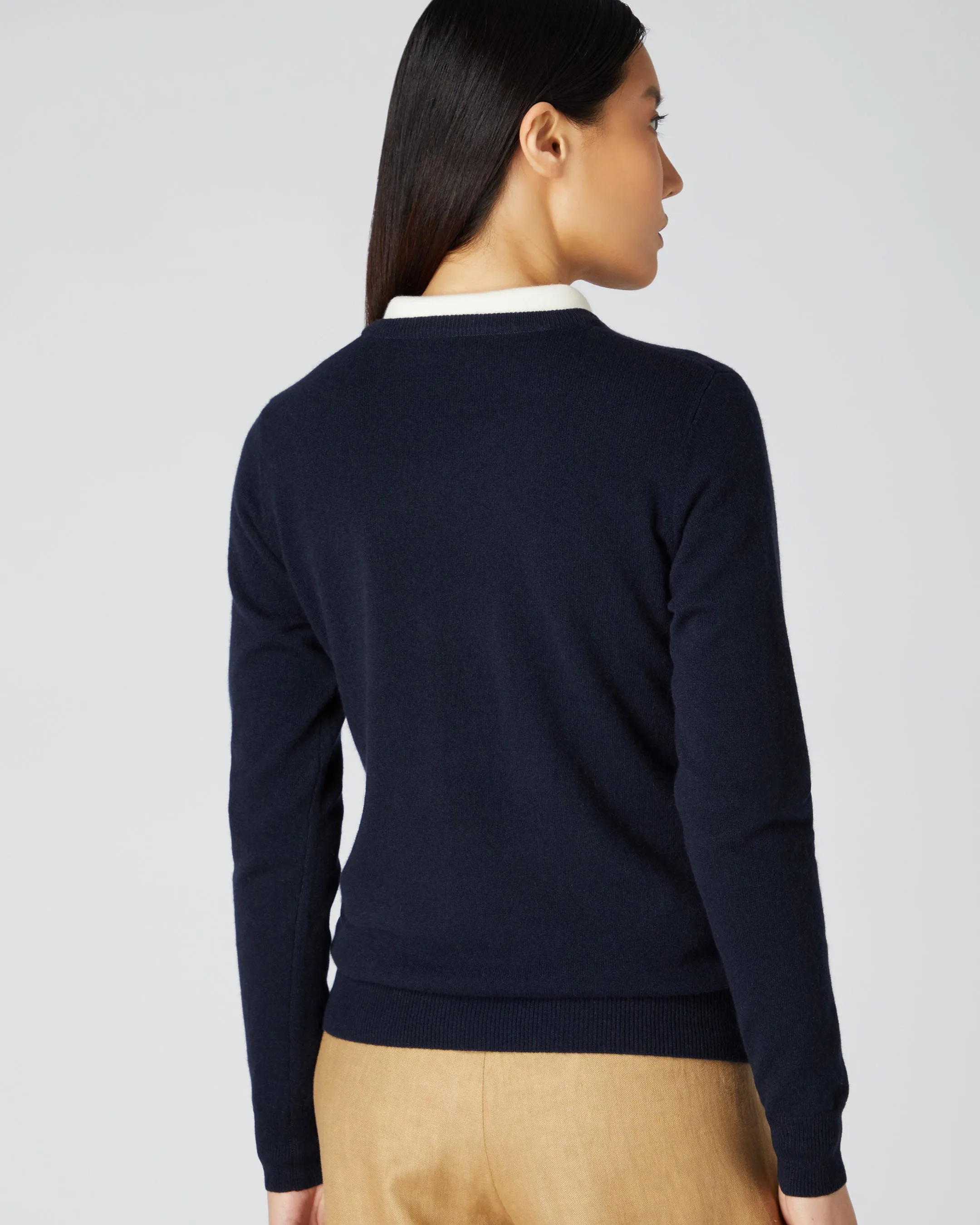 Women's Evie Classic Round Neck Cashmere Sweater Navy Blue